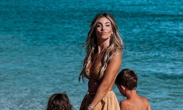 Αθηνά Οικονομάκου: Φρέσκες εικόνες από τις διακοπές στην Πάργα με τα παιδιά της