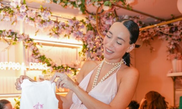 Εύα Φούσκα: Το άλμπουμ από το baby shower της κόρης της – Το όνομα που θα δοθεί