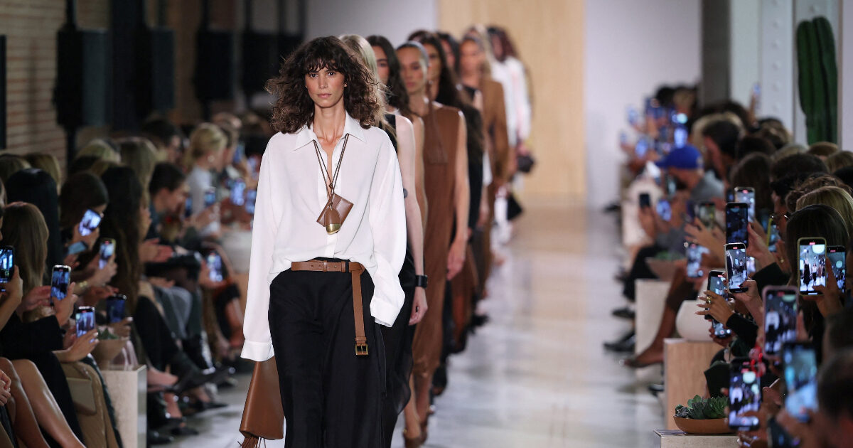 Michael Kors: Ο δημιουργός πέτυχε ξανά την τέλεια ισορροπία μεταξύ κομψότητας και άνεσης