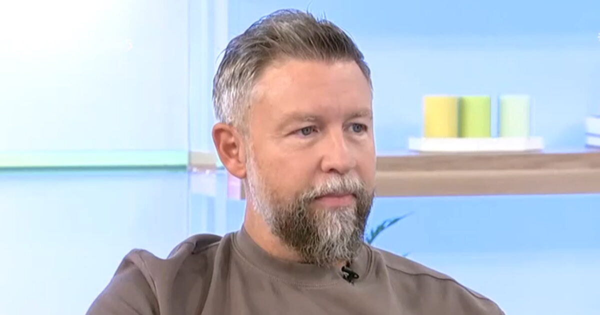 Γιάννης Βαρδής: «Η σχέση με τον πατέρα μου ήταν ανύπαρκτη»