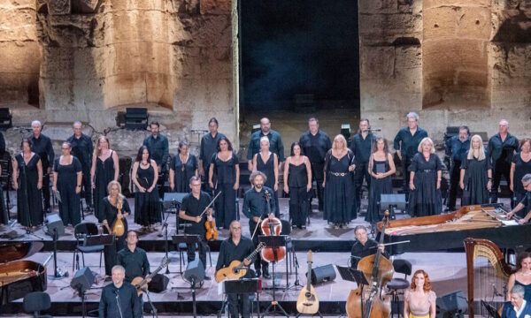 Μεγάλη προσέλευση στη μουσική βραδιά-αφιέρωμα στον Μάνο Χατζιδάκι στο Ηρώδειο