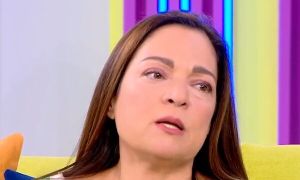 Η Έλενη Καρακάση συγκλονίζει: «Υποβλήθηκα σε ολική υστερεκτομή – Πολλοί γιατροί μού είπαν να συνηθίσω να ζω με αυτό»