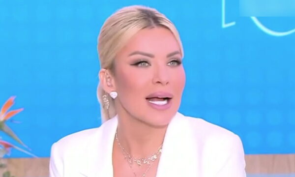 Κατερίνα Καινούργιου: «Με κάλεσε ενώ βρισκόμουν στο νοσοκομείο με τη μητέρα μου – Ήθελα να εξαφανιστώ»
