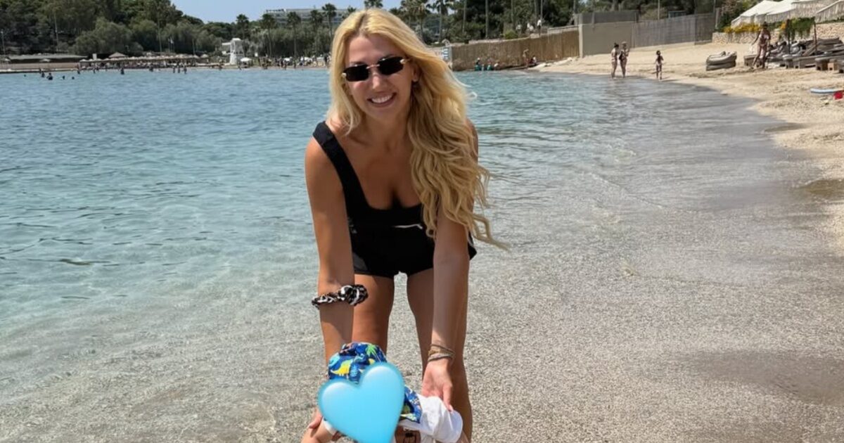 Κωνσταντίνα Σπυροπούλου: Άρχισε μαθήματα baby swimming με τον ενός έτους γιο της – Δείτε το βίντεο