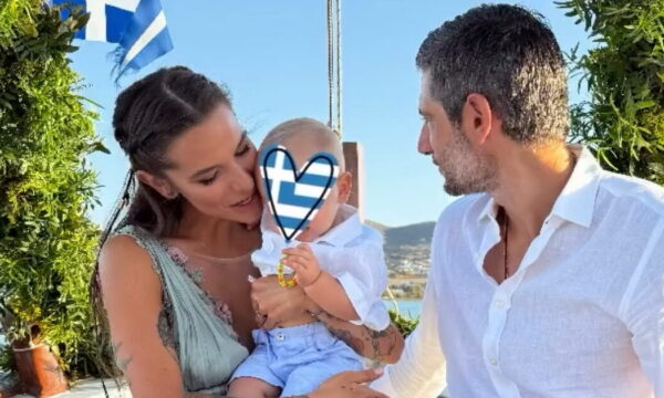 Εριέττα Κούρκουλου – Βύρων Βασιλειάδης: Οικογενειακή απόδραση με τους γιους τους στη Μάνη – Εικόνες
