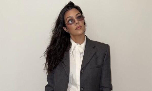 Η Kourtney Kardashian καλωσορίζει τη «Witchy season» με ένα φρέσκο κούρεμα