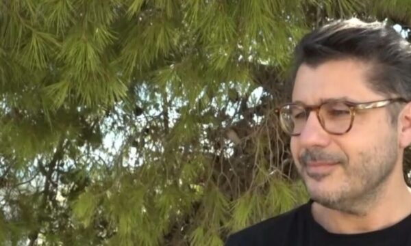 Συγκλονίζει ο Λάμπρος Κωνσταντάρας για τον πατέρα του: «Ήταν η πρώτη πρεμιέρα χωρίς το μήνυμά του»