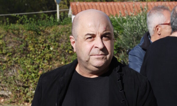 Δύσκολες στιγμές για τον Μάρκο Σεφερλή: «Έπαιζα στο θέατρο αποκλειστικά για σένα»