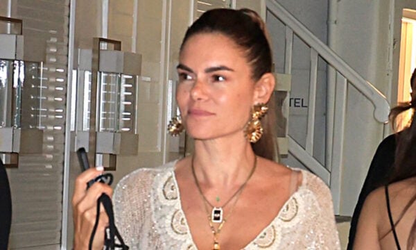 Μιράντα Πατέρα: Η εκθαμβωτική παρουσία στη Μύκονο – Δες εικόνες