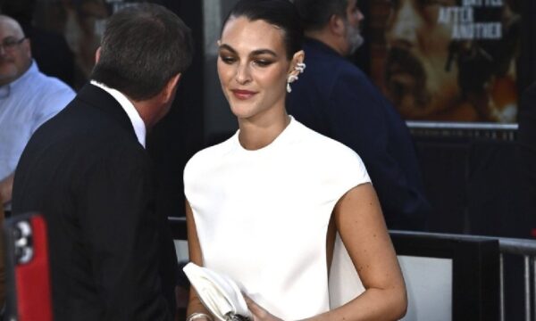 “Το φόρεμα που λατρεύουν οι celebrities και θα γίνει η νέα τάση”