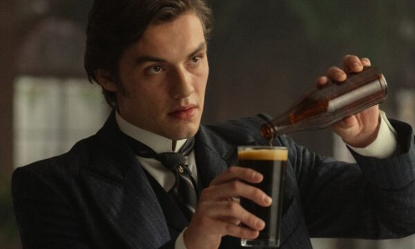 «House of Guinness»: Ο δημιουργός των Peaky Blinders επιστρέφει στο Netflix με μια οικογενειακή ιστορία