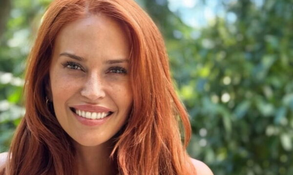 Σίσσυ Χρηστίδου: Φωτογραφίζεται με την ομάδα του «Χαμογέλα και Πάλι» λίγες εβδομάδες πριν την πρεμιέρα τους