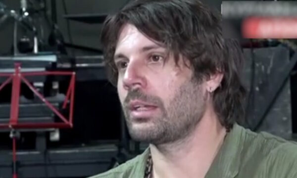 Πάρης Σκαρτσoλιάς: Η συγκλονιστική εξομολόγηση για την απώλεια του πατέρα του – «Είναι ακόμα ζωντανό, τον αισθάνομαι διαρκώς αυτό δεν τελειώνει»
