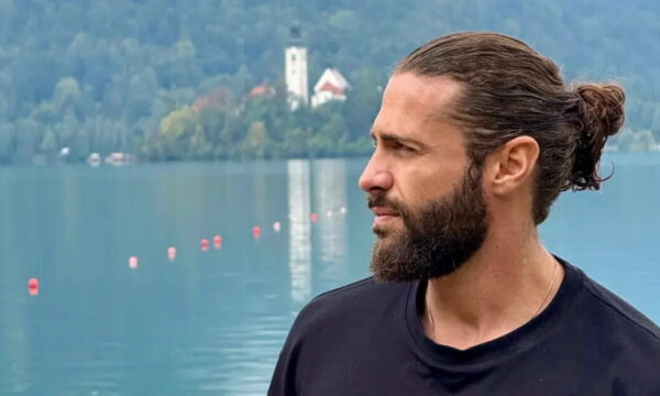 Κωνσταντίνος Βασάλος: Το άλμπουμ φωτογραφιών από την περιπέτειά του στη Σλοβενία πριν την πρεμιέρα του «Χαμογέλα και Πάλι»