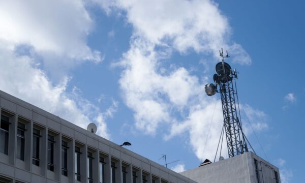 Το τηλεοπτικό σήμα καλύπτει όλη τη χώρα: Τέλος στις «λευκές ζώνες» – Έργο 22 εκατ. ευρώ για εθνική κάλυψη