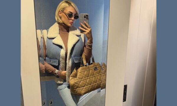 Αλεξάνδρα Παναγιώταρου: Το denim look που αποκαλύπτει το showgirl μέσα της