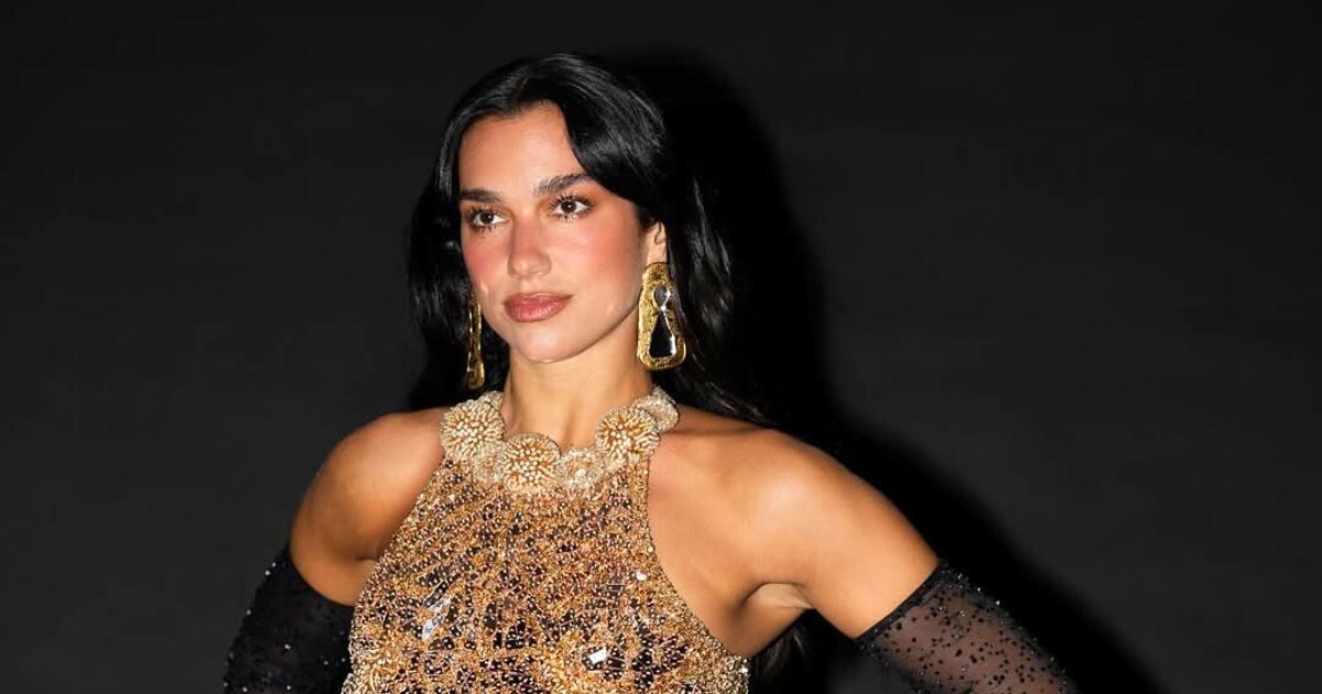 Dua Lipa: Δείχνει πως τα μακριά μαλλιά επιστρέφουν στη μόδα