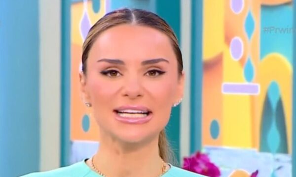 Ελένη Τσολάκη: «Το τηλέφωνο χτύπησε στις 11 το βράδυ και μου είπαν ότι ο άνδρας μου είχε ατύχημα» – Η αναφορά στις τηλεφωνικές απάτες