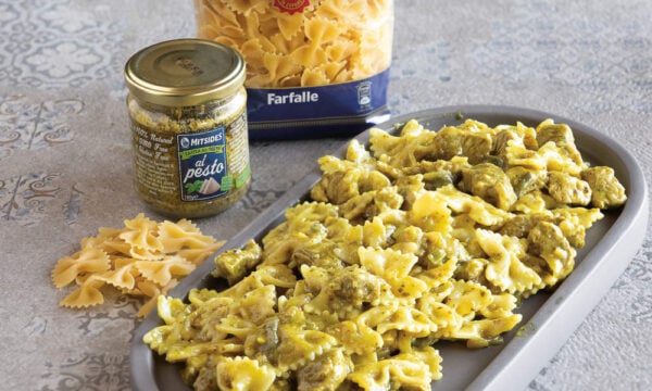 Farfalle με χοιρινό και πέστο βασιλικού