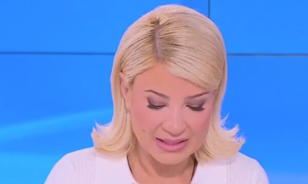 Φαίη Σκορδά: «Έχω παγώσει, ζητώ συγγνώμη – Πιστεύω πως ό,τι κι αν ειπωθεί, είναι πολύ φθηνό»