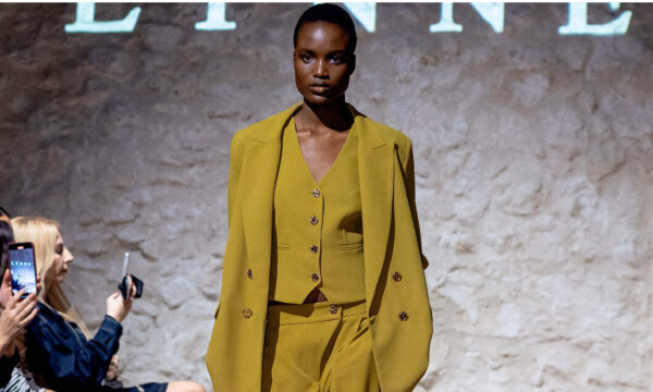 Η LYNNE εντυπωσίασε με τη συλλογή FW25-26 στο παρθενικό της fashion show