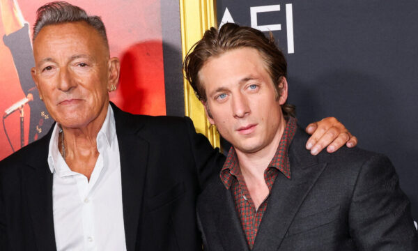 Bruce Springsteen – Jeremy Allen White: Ενώνουν δυνάμεις στην πρεμιέρα της ταινίας για τον θρύλο της ροκ