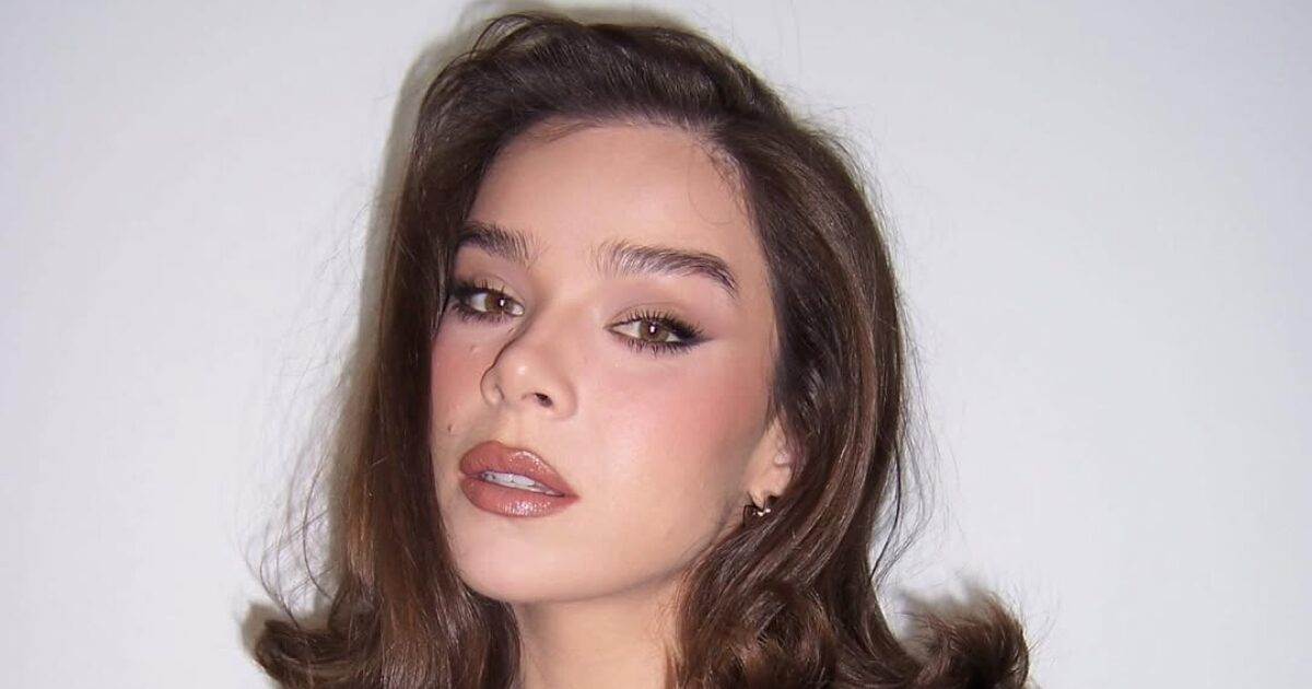 Hailee Steinfeld: Το «almond latte» μανικιούρ της είναι η κορυφαία έμπνευση για νύχια!