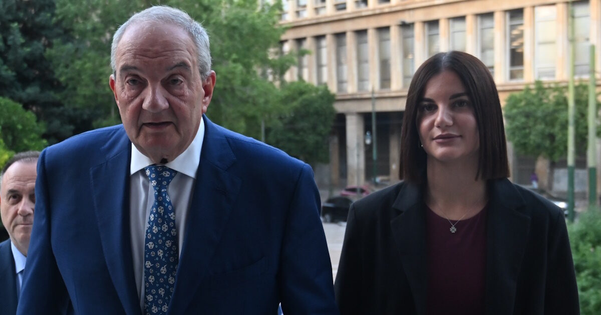 Κώστας Καραμανλής: Η σπάνια παρουσία της κόρης του, Αλίκης Καραμανλή, δίπλα στον πατέρα της