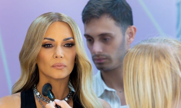 Μην χάσετε το Don’t forget the lyrics με την Έλλη Κοκκίνου: Παρασκήνια από την πρεμιέρα