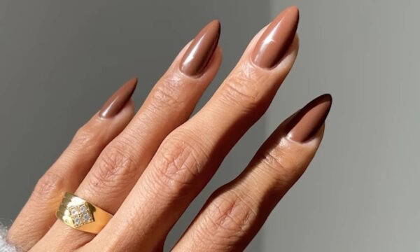Chai Latte Nails: Το ιδανικό φθινοπωρινό μανικιούρ