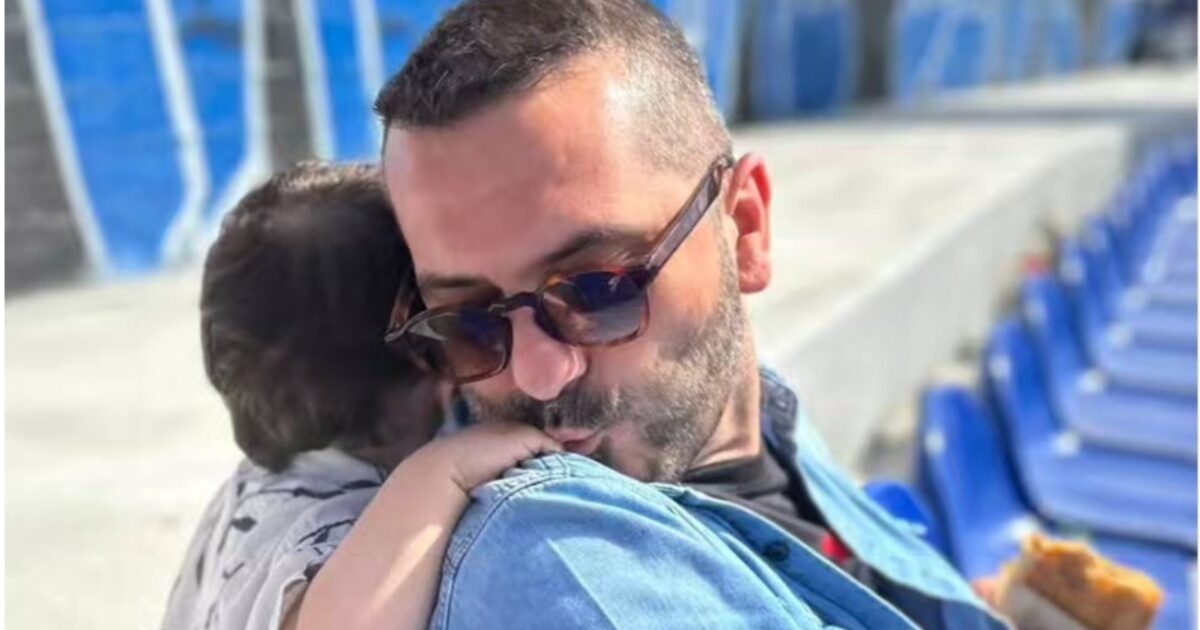 Λεωνίδας Κουτσόπουλος: Το βίντεο στην ακρογιαλιά με τον 3,5 ετών γιο του, Κίμωνα