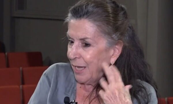 Νένα Μεντή: «Γι’ αυτό με αποκαλούν ξινή, πικρή, αυστηρή, δεν ανέχτηκα μύγα στο σπαθί μου»