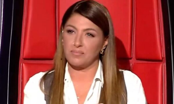 The Voice: Συγκινήθηκε η Έλενα Παπαρίζου με την αφιέρωση στον Μίμη Πλέσσα – «Τον ευγνωμονώ, θα τον λατρεύουμε»