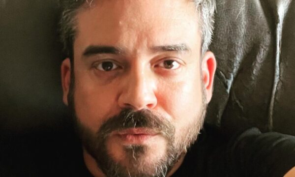 Πυγμαλίων Δαδακαρίδης: Η σπάνια αναφορά στη σύντροφό του – «Εκτός από τη σχέση μου, ερωτεύτηκα και τη γάτα της»