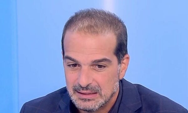 Γαβριήλ Σακελλαρίδης: «Σταμάτησα το κάπνισμα μετά την εμπειρία μου – Το να προειδοποιούμε ότι βλάπτει, είναι περιττό»
