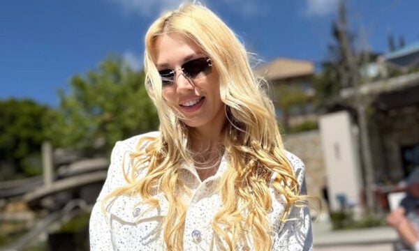 Κωνσταντίνα Σπυροπούλου: Στιγμιότυπο με τη μητέρα και τα παιδιά της από την εξόρμηση στην παιδική χαρά