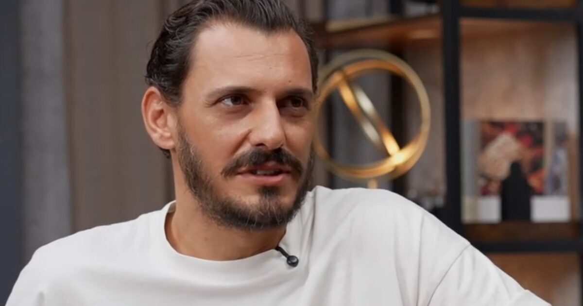 Σταύρος Σβήγκος: Η συγκλονιστική εξομολόγηση για τις δύσκολες ώρες με τον γιο του – «Ήταν φρίκη να βλέπεις ένα μωράκι να ουρλιάζει»