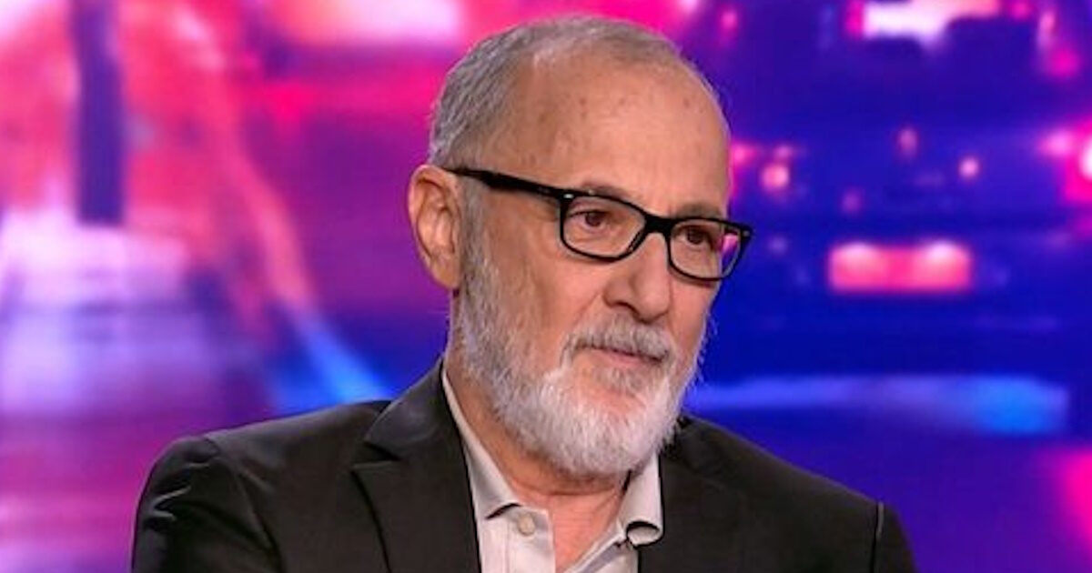 Στέλιος Μάινας: «Ο πατέρας μου πέθανε όταν ήμουν τεσσάρων, η μάνα μου ήταν η ηρωίδα μου»