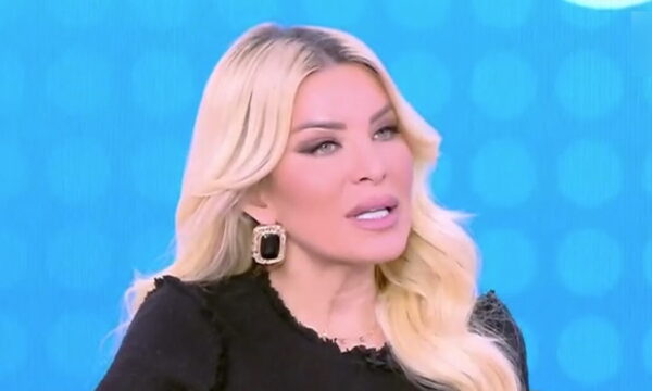 Κατερίνα Καινούργιου: «Έχω παρακολουθήσει τη διαδικασία της χημειοθεραπείας» – Η πρόσφατη αναφορά στη μητέρα της