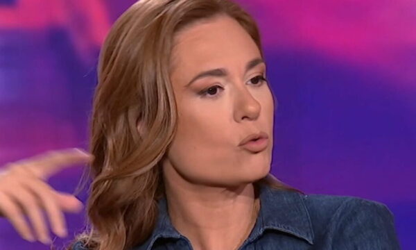 Θάλεια Ματίκα: «Δεν μου αρέσει να θεωρούμε τις δουλειές του σπιτιού αποκλειστικά γυναικεία υπόθεση»