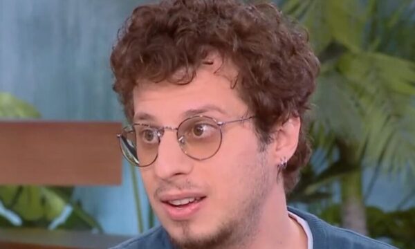 Βαγγέλης Δαούσης – Hotel Ελβίρα: «Αισθάνομαι σιγουριά επειδή έχω σχέση»