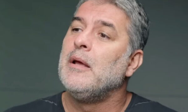 Βασίλης Μπισμπίκης: «Κανείς δεν είναι τέλειος, ούτε εγώ – Αποφεύγω την ετικέτα του καλού παιδιού»