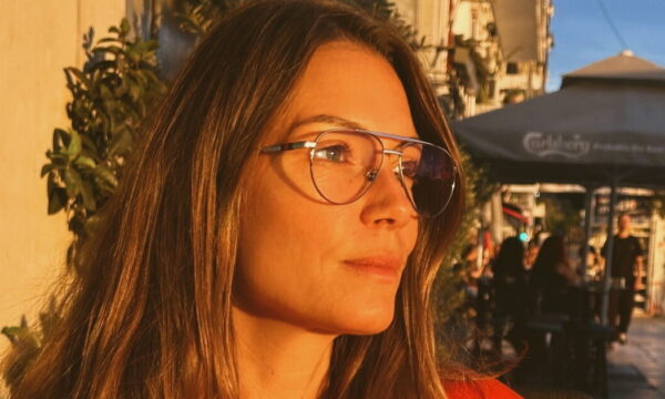 Βίκυ Καγιά: «Είχαμε απομακρυνθεί με τον πατέρα μου – Δεν μας μιλούσε, δεν μας έλεγε την αλήθεια»