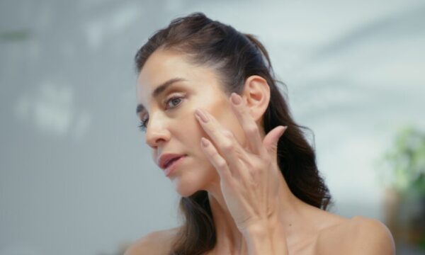 Η τέλεια φθινοπωρινή skincare ρουτίνα για ώριμες επιδερμίδες