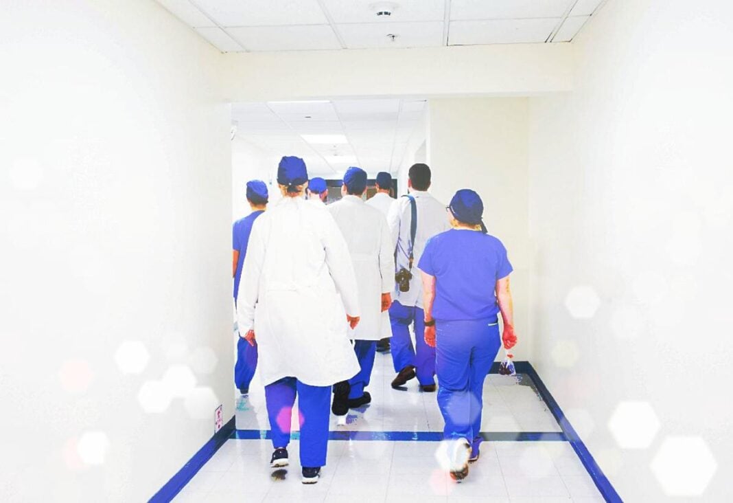 γιατροί-νοσοκόμοι-νοσοκόμες-νοσοκομείο-χειρουργείο