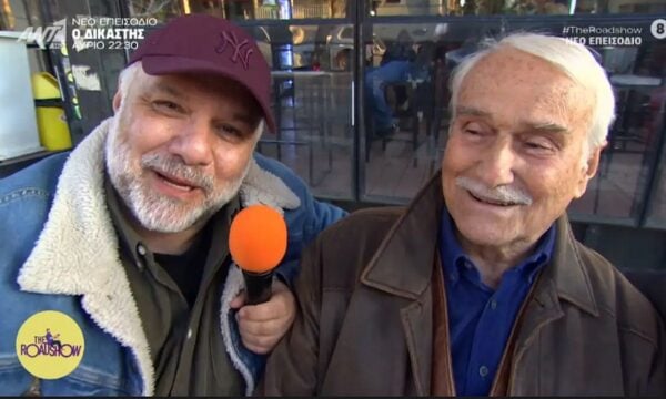 The Roadshow: Ο Γρηγόρης Αρναούτογλου παρουσίασε τον πατέρα του, Αναστάσιο, κατά την επίσκεψή του στη Θεσσαλονίκη