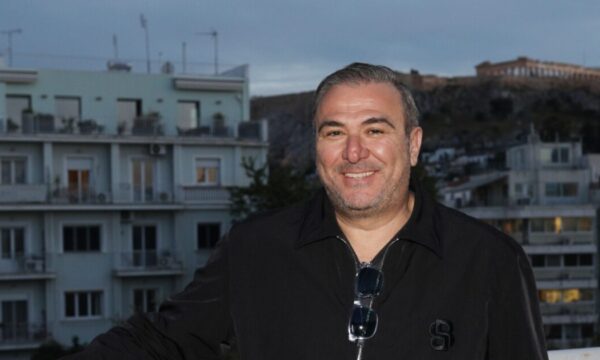 Αντώνης Ρέμος: «Αμφιβάλλω αν η Κίμπερλι Γκιλφόιλ θα προλάβει να με δει, πηγαίνει αποκλειστικά στον Κωνσταντίνο Αργυρό»