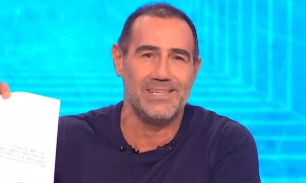 Έναρξη για το Ράδιο Αρβύλα: «Η κατάσταση είναι πολύ πιο δύσκολη απ’ όσο την αφήσαμε» – Οι πρώτες δηλώσεις του Αντώνη Κανάκη
