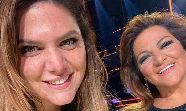 Βίκυ Σταυροπούλου: Οι ευχές για τα γενέθλια της κόρης της, Δανάης Μπάρκα – «Είσαι η πιο όμορφη μελωδία της ζωής μου»