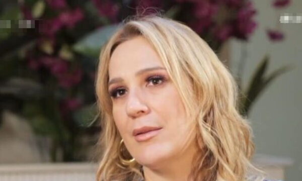 Βίκυ Καρατζόγλου: «Έπεσα θύμα σεξουαλικής παρενόχλησης – Οι συνάδελφοι με στήριξαν και δεν έχασα τη δουλειά μου»